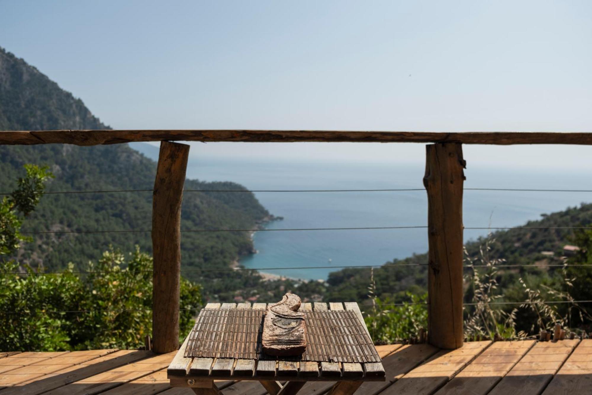Uzak Spectacular Views In Kabak *